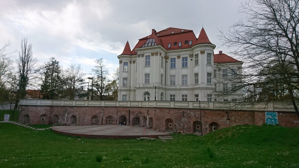 turoń bicycle trail, centrum kultury zamek