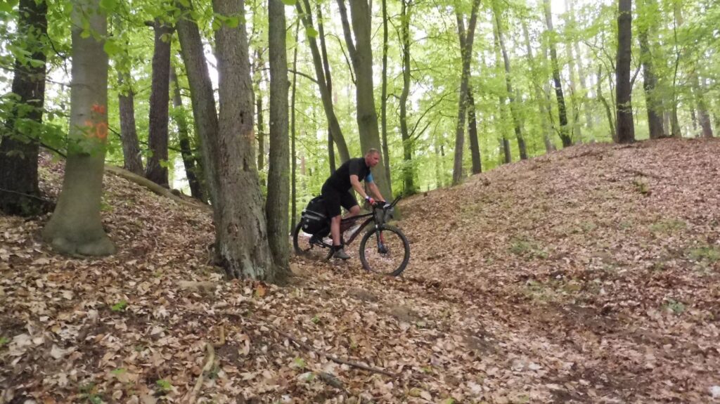 downhill path to lake lutomskie