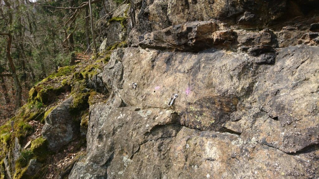 pełcznica, rock, bolts