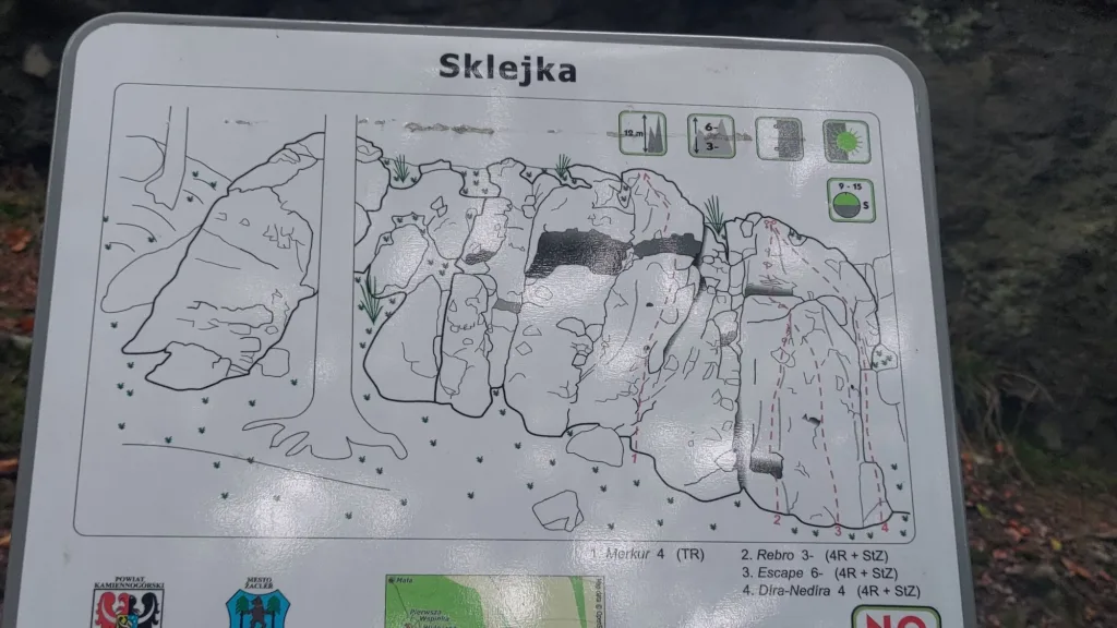 Spękane Skały, skała Sklejka