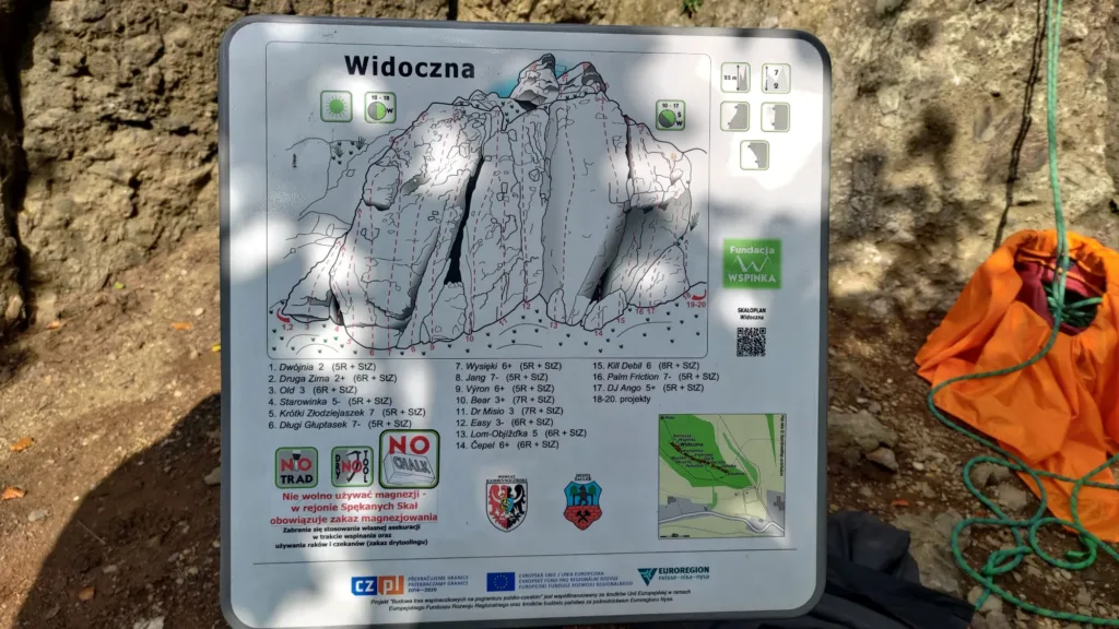 Spękane Skały, skała Widoczna