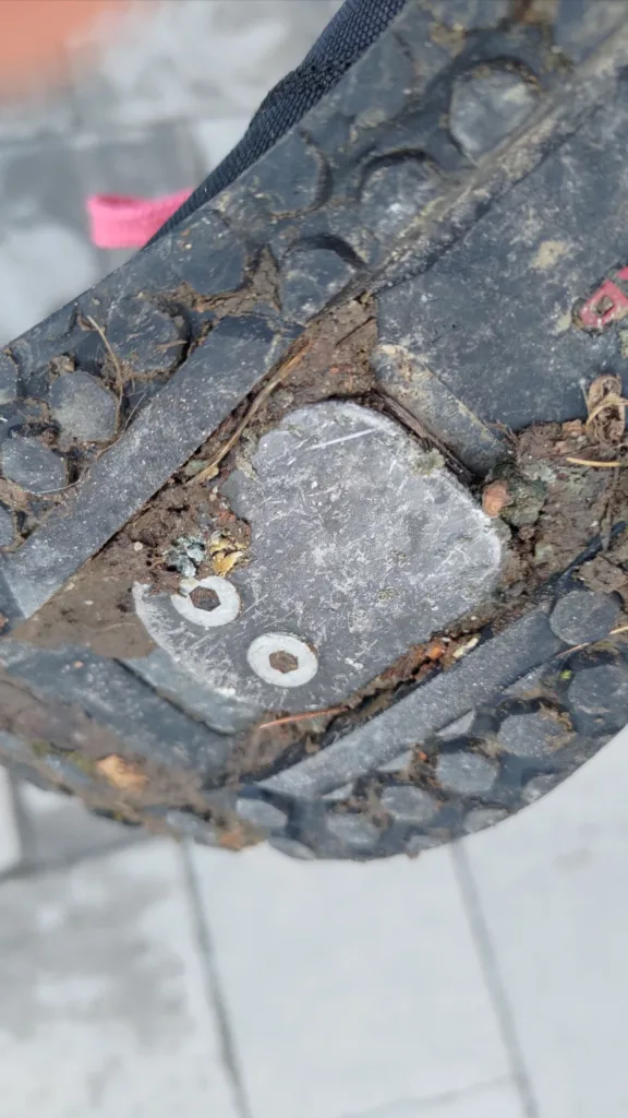 Magped pedals with mud